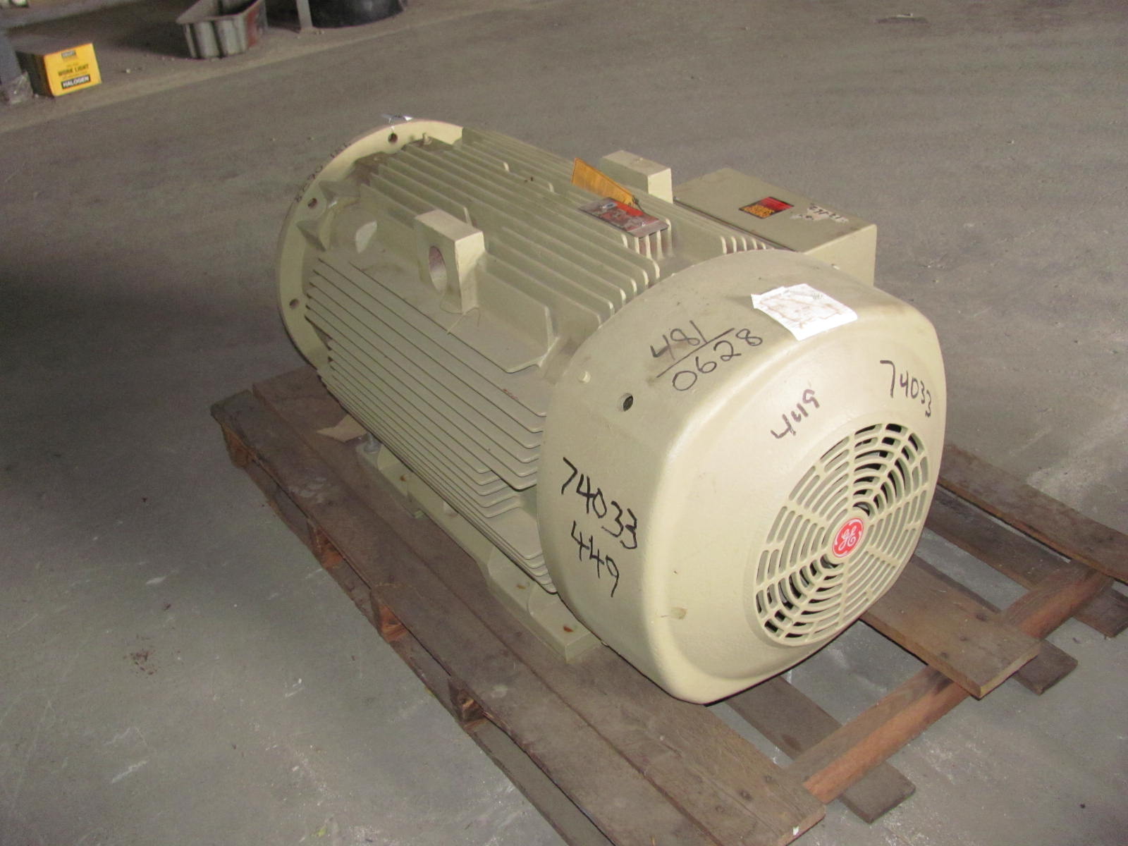 General Electric 200 HP 3600 RPM 449TDZ Squirrel Cage Motors 74033