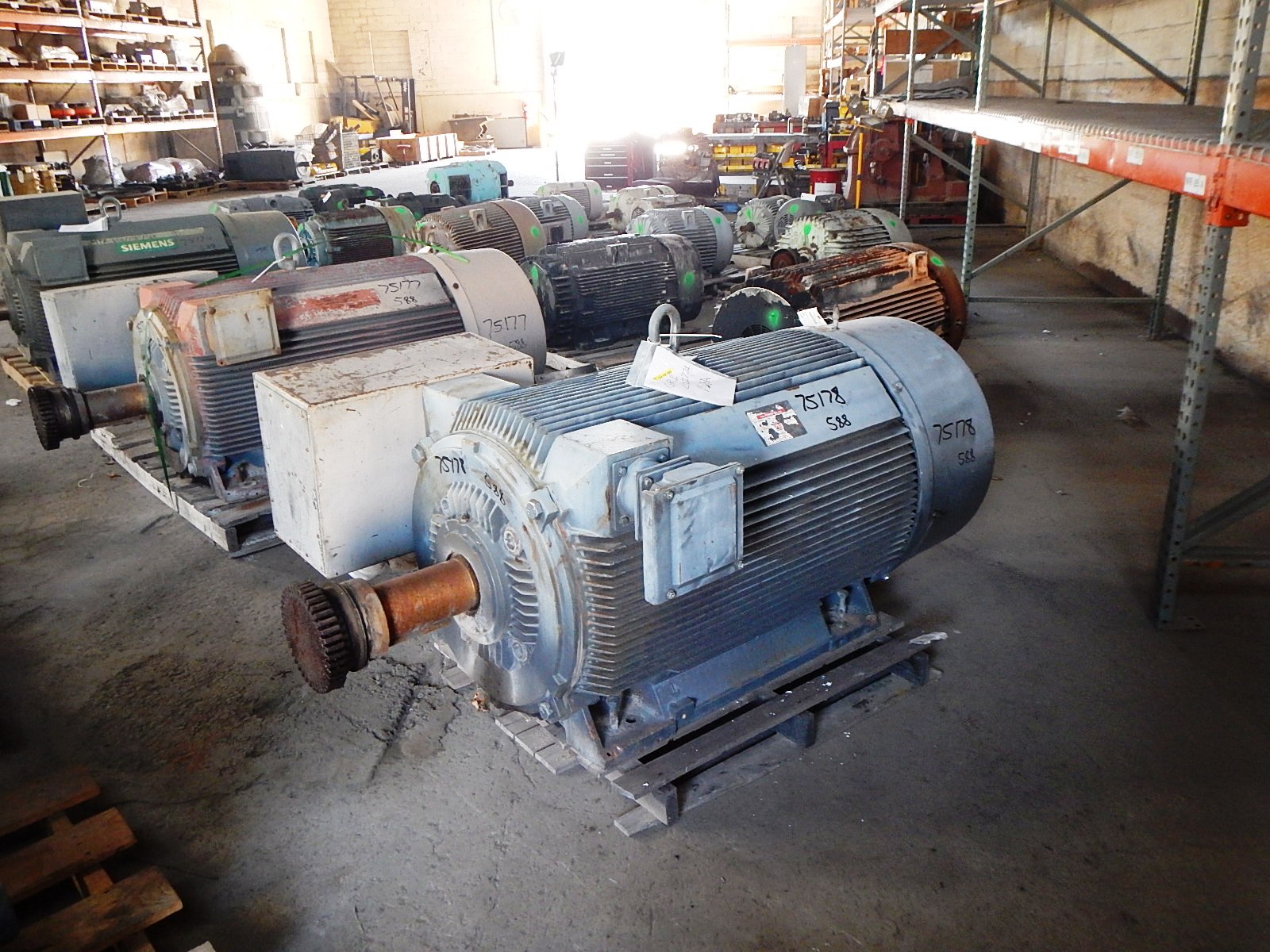 Siemens 600 HP 1800 RPM 588 Squirrel Cage Motors 75178